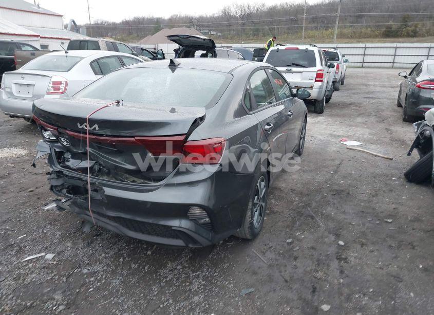 Photo 4 of 2024 Kia Forte LXS (VIN 3KPF24AD7RE840990)