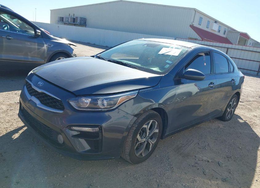 Photo 2 of 2019 Kia Forte LXS (VIN 3KPF24AD8KE006393)