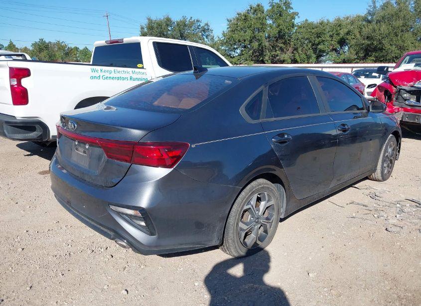 Photo 4 of 2019 Kia Forte LXS (VIN 3KPF24AD8KE006393)