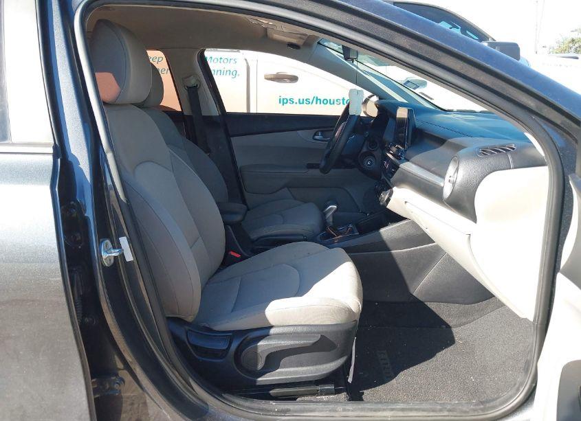 Photo 5 of 2019 Kia Forte LXS (VIN 3KPF24AD8KE006393)