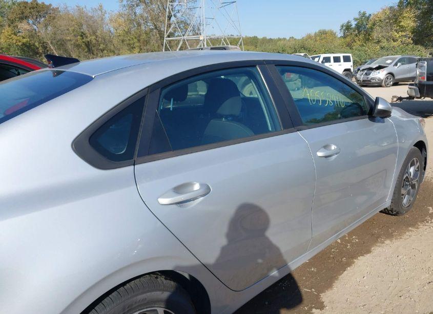 Photo 12 of 2019 Kia Forte LXS (VIN 3KPF24AD8KE008791)