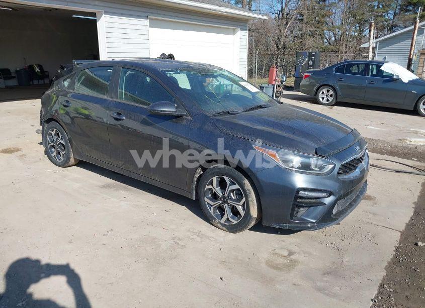 2019 Kia Forte LXS (VIN 3KPF24AD8KE019810) main photo
