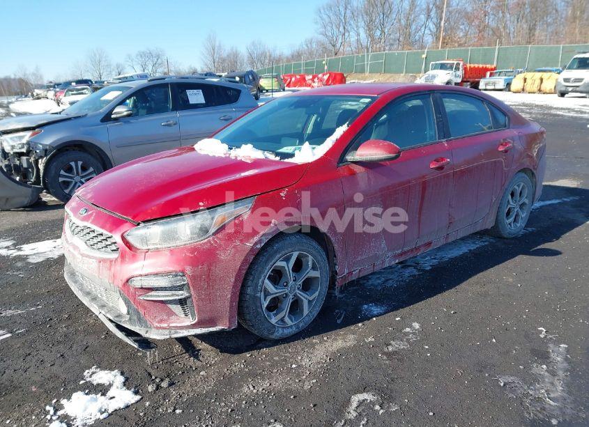Photo 2 of 2019 Kia Forte LXS (VIN 3KPF24AD8KE022075)