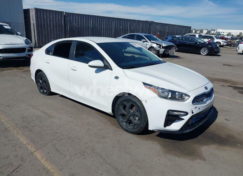 2019 Kia Forte LXS (VIN 3KPF24AD8KE038955) main photo
