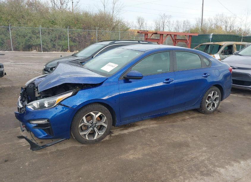 Photo 2 of 2019 Kia Forte LXS (VIN 3KPF24AD8KE064343)