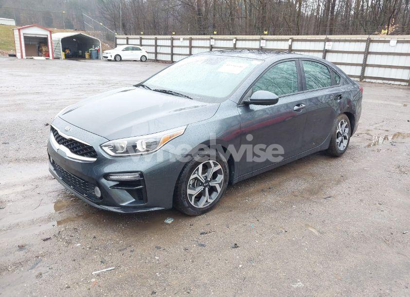 Photo 2 of 2019 Kia Forte LXS (VIN 3KPF24AD8KE066240)