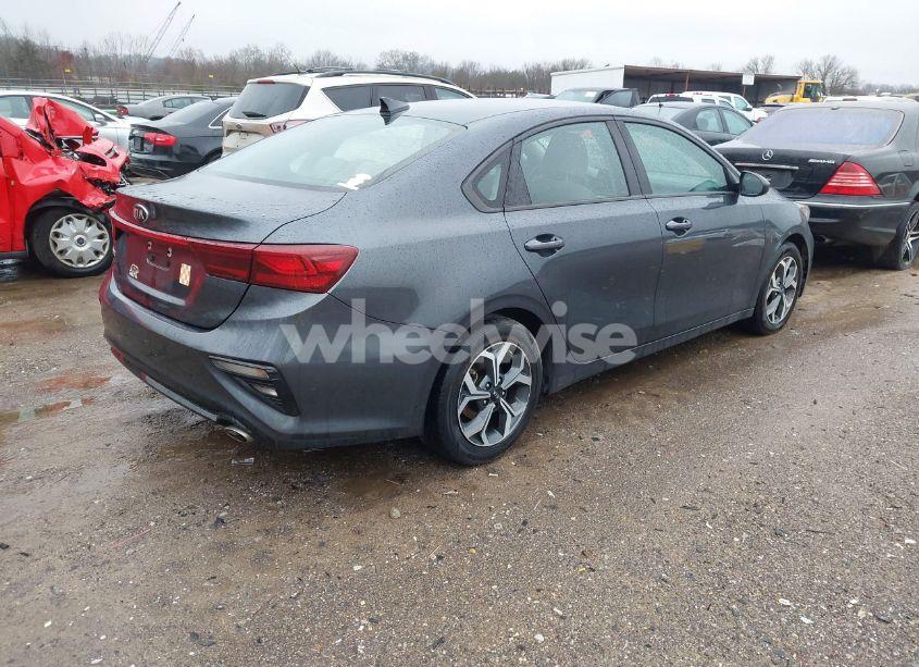 Photo 4 of 2019 Kia Forte LXS (VIN 3KPF24AD8KE066240)