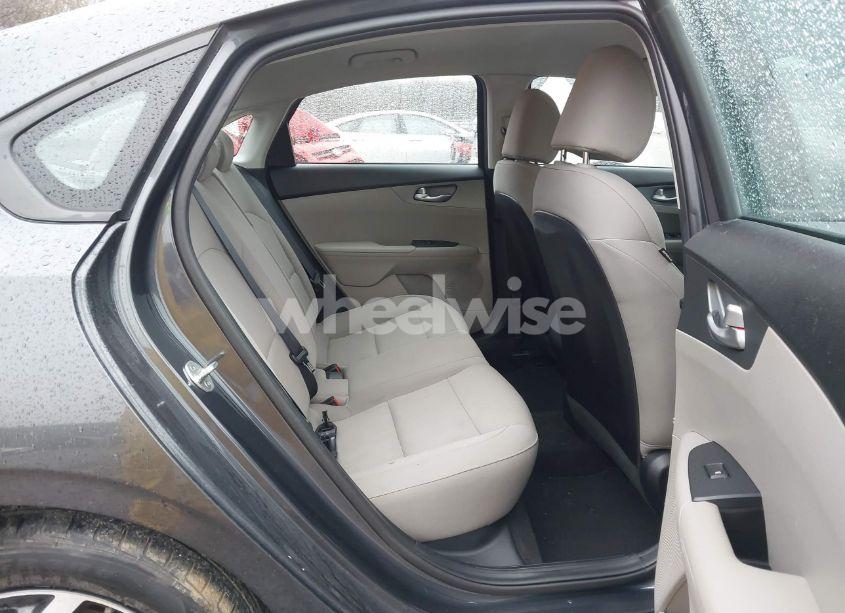 Photo 8 of 2019 Kia Forte LXS (VIN 3KPF24AD8KE066240)