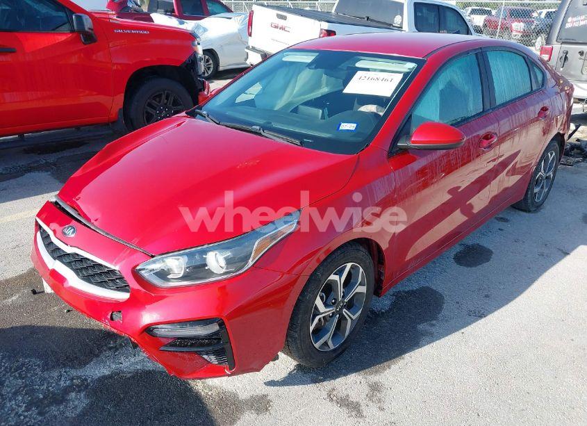 Photo 2 of 2019 Kia Forte LXS (VIN 3KPF24AD8KE068313)