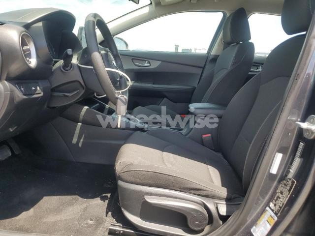 Photo 12 of 2019 KIA FORTE FE (VIN 3KPF24AD8KE075830)
