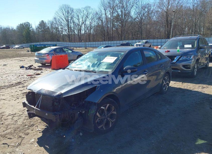 Photo 2 of 2019 Kia Forte LXS (VIN 3KPF24AD8KE078873)