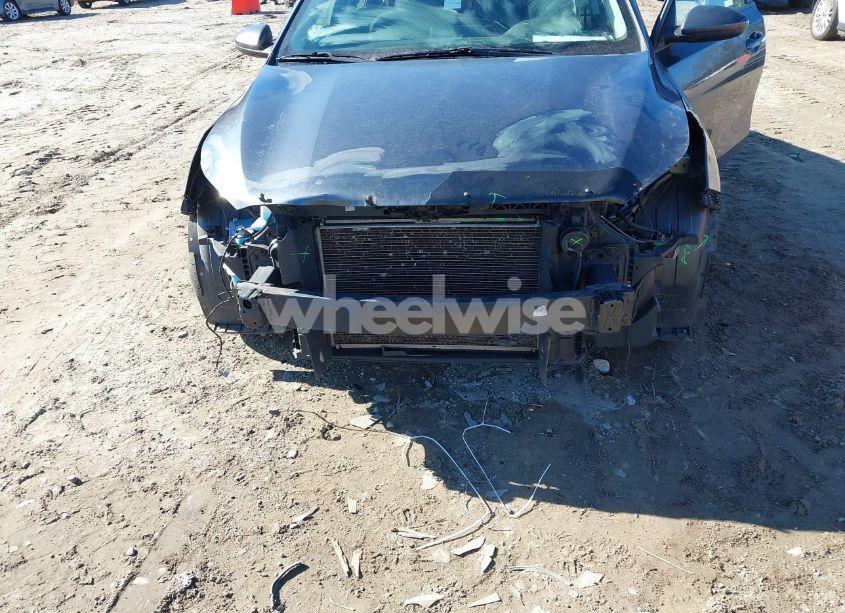 Photo 6 of 2019 Kia Forte LXS (VIN 3KPF24AD8KE078873)