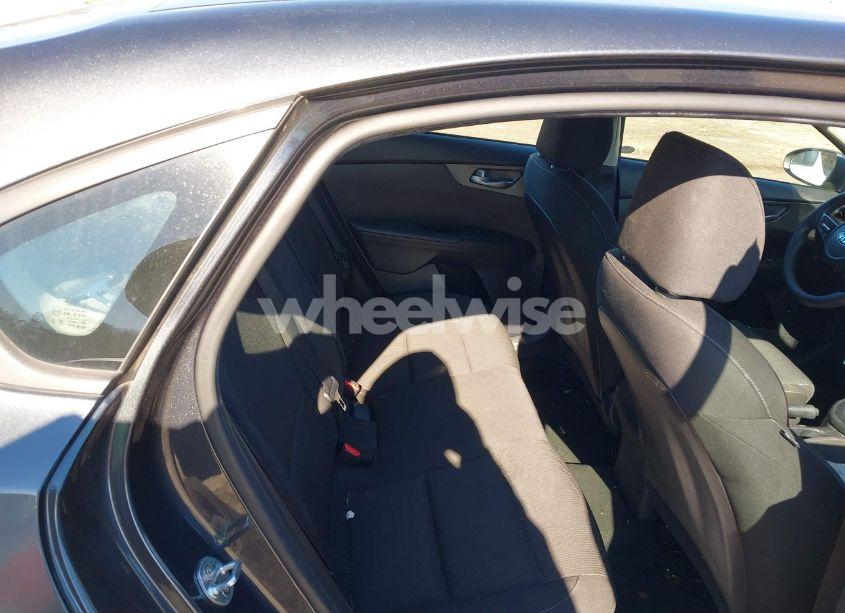 Photo 8 of 2019 Kia Forte LXS (VIN 3KPF24AD8KE078873)