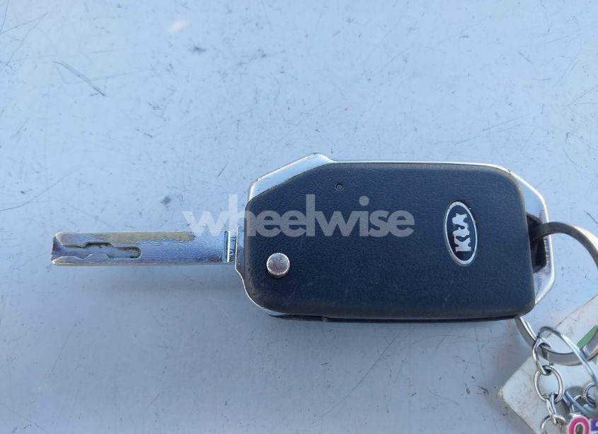 Photo 11 of 2019 Kia Forte LXS (VIN 3KPF24AD8KE090747)