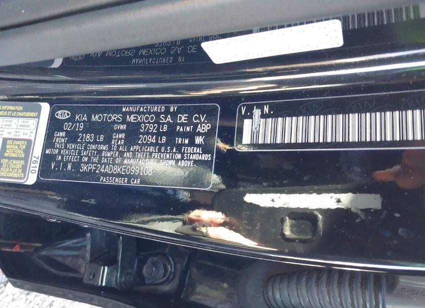 Photo 9 of 2019 Kia Forte LXS (VIN 3KPF24AD8KE099108)