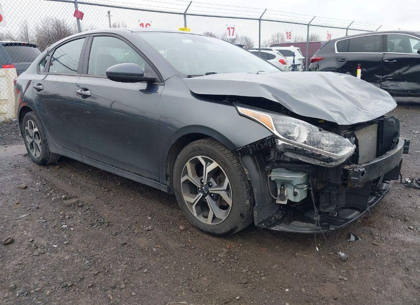 2019 Kia Forte LXS (VIN 3KPF24AD8KE103867) main photo
