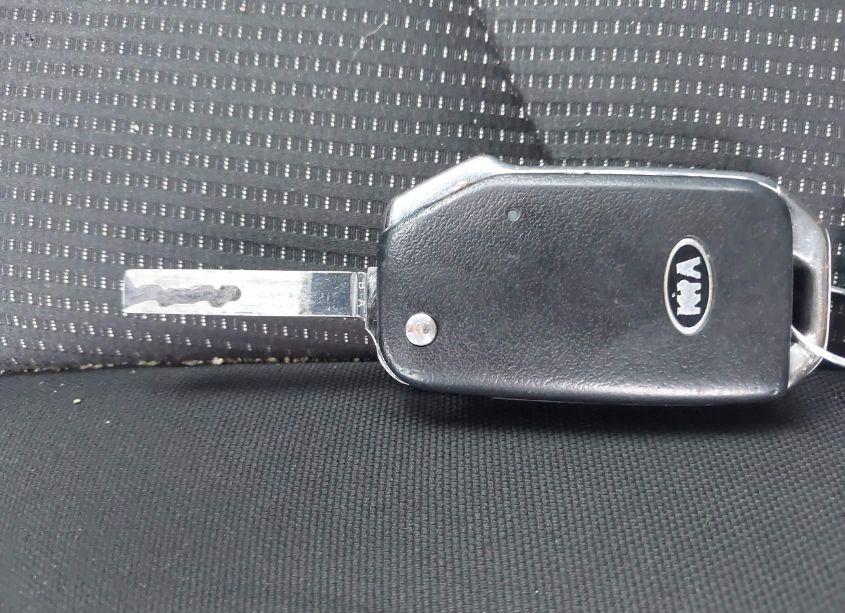 Photo 11 of 2019 Kia Forte LXS (VIN 3KPF24AD8KE103867)