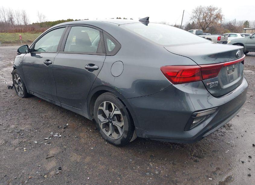 Photo 3 of 2019 Kia Forte LXS (VIN 3KPF24AD8KE103867)