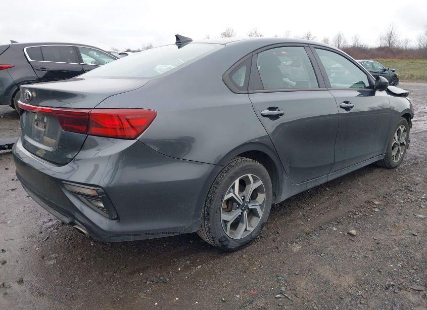 Photo 4 of 2019 Kia Forte LXS (VIN 3KPF24AD8KE103867)