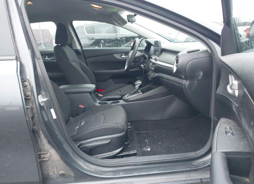 Photo 5 of 2019 Kia Forte LXS (VIN 3KPF24AD8KE103867)