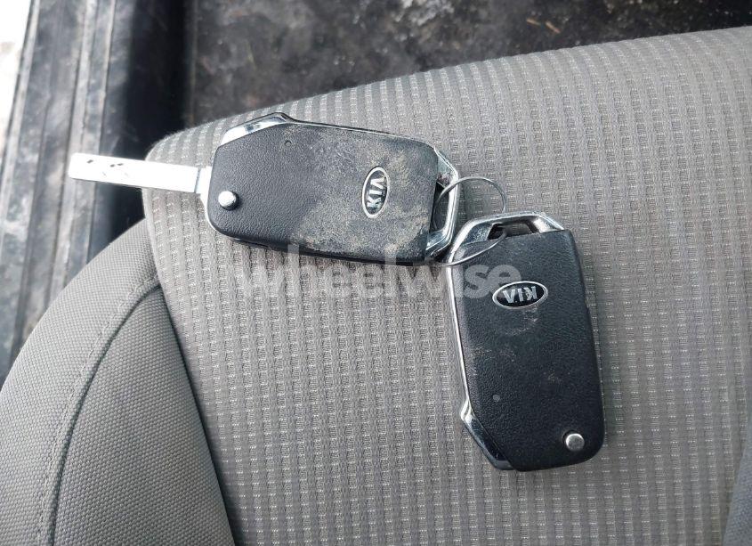 Photo 11 of 2019 Kia Forte LXS (VIN 3KPF24AD8KE105599)