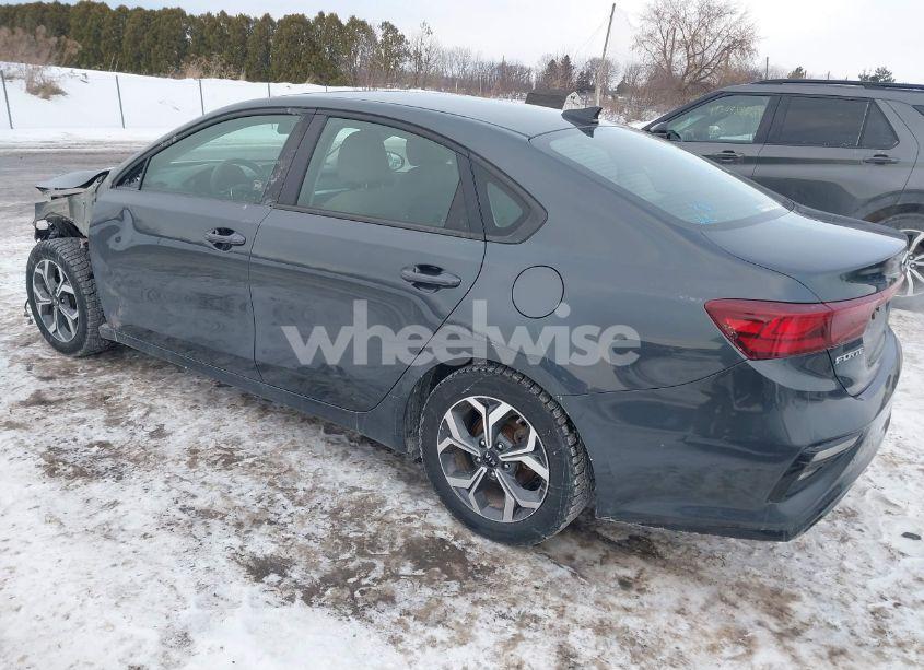 Photo 3 of 2019 Kia Forte LXS (VIN 3KPF24AD8KE105599)