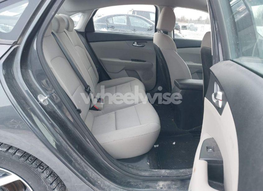 Photo 8 of 2019 Kia Forte LXS (VIN 3KPF24AD8KE105599)