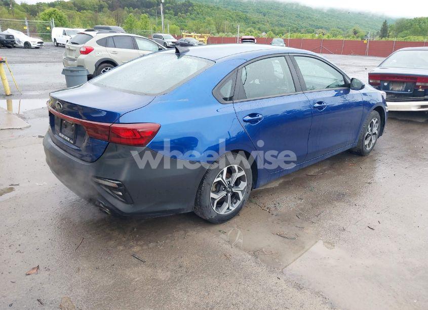 Photo 4 of 2019 Kia Forte LXS (VIN 3KPF24AD8KE105862)
