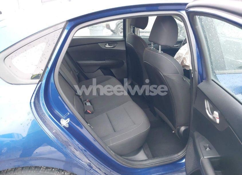 Photo 8 of 2019 Kia Forte LXS (VIN 3KPF24AD8KE105862)