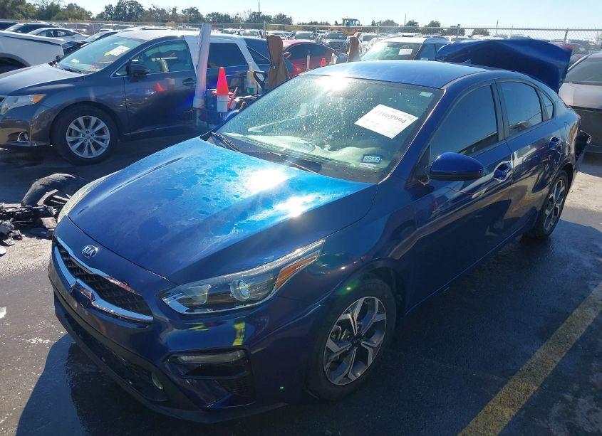 Photo 2 of 2019 Kia Forte LXS (VIN 3KPF24AD8KE120491)