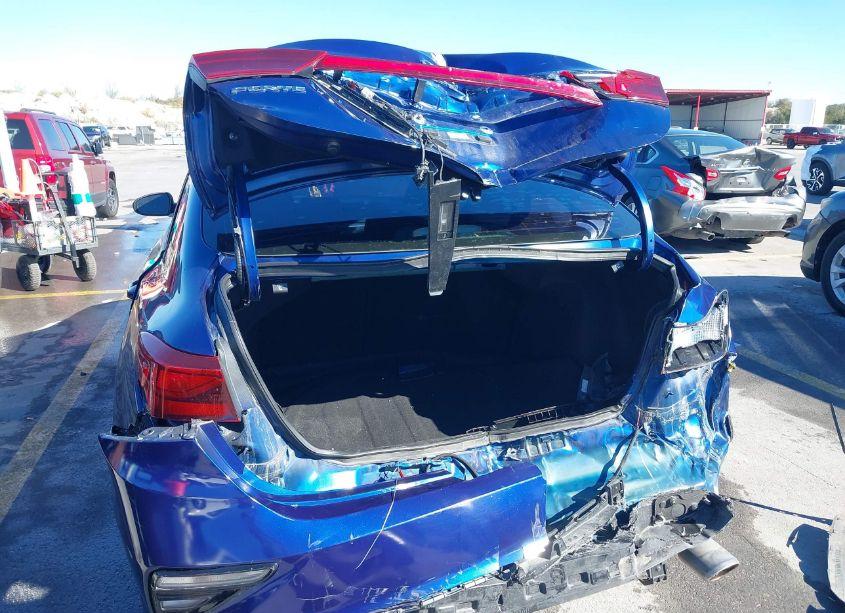 Photo 6 of 2019 Kia Forte LXS (VIN 3KPF24AD8KE120491)