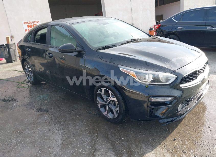 2019 Kia Forte LXS (VIN 3KPF24AD8KE123634) main photo