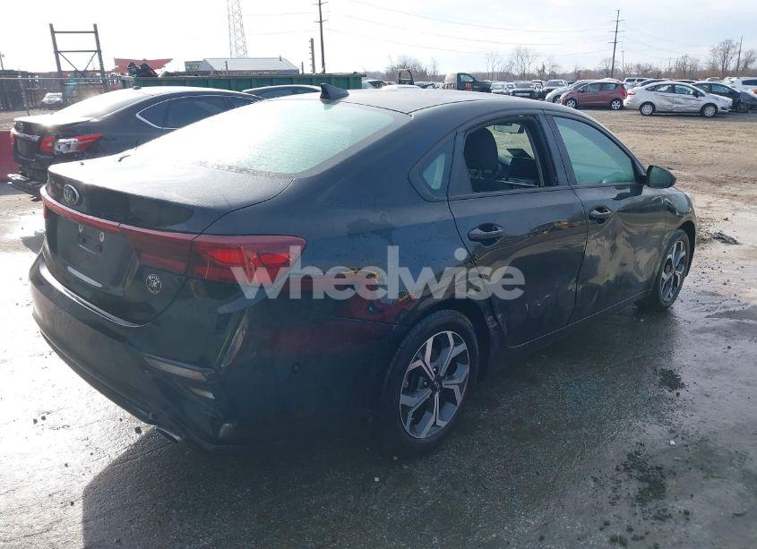 Photo 4 of 2019 Kia Forte LXS (VIN 3KPF24AD8KE123634)