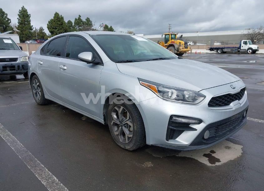 2019 Kia Forte LXS (VIN 3KPF24AD8KE126467) main photo