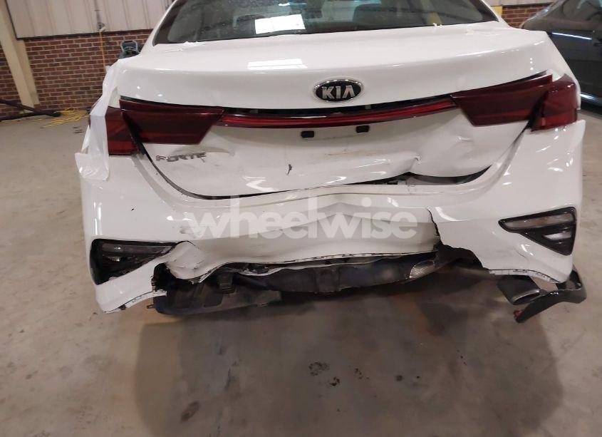 Photo 12 of 2019 Kia Forte LXS (VIN 3KPF24AD8KE136495)