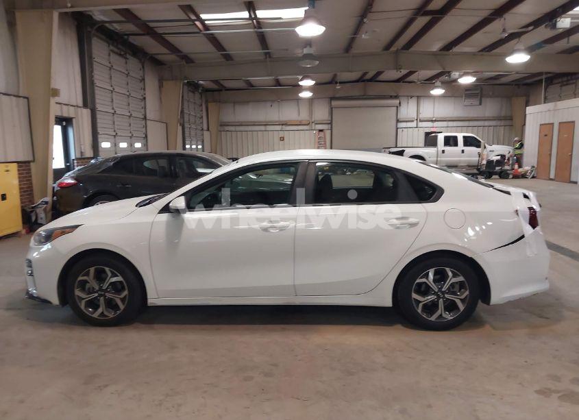 Photo 15 of 2019 Kia Forte LXS (VIN 3KPF24AD8KE136495)