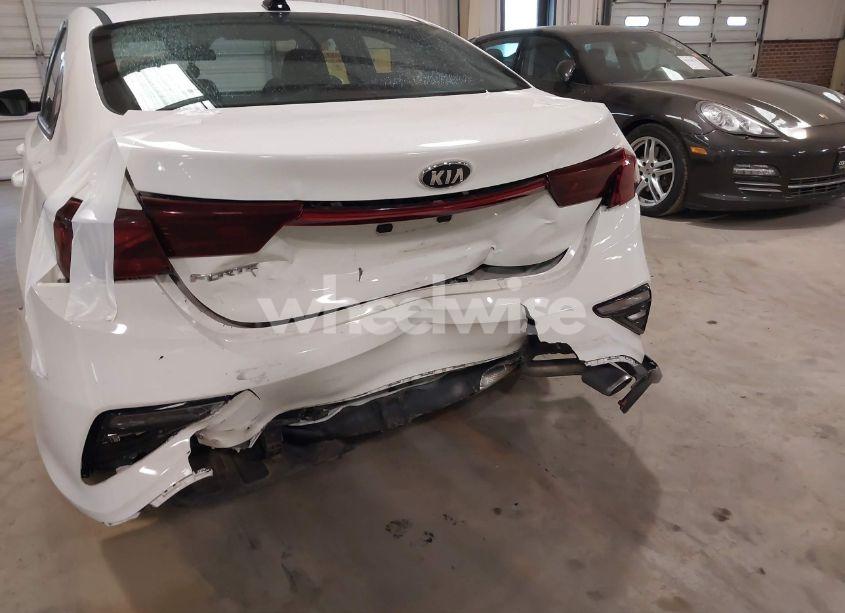 Photo 18 of 2019 Kia Forte LXS (VIN 3KPF24AD8KE136495)