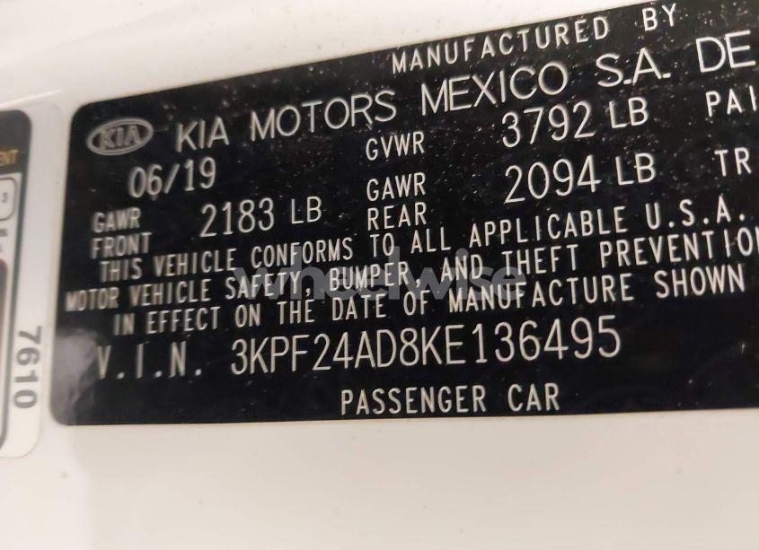 Photo 9 of 2019 Kia Forte LXS (VIN 3KPF24AD8KE136495)