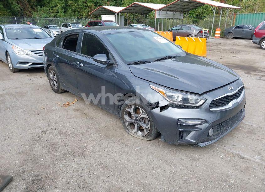 2020 Kia Forte LXS (VIN 3KPF24AD8LE143383) main photo