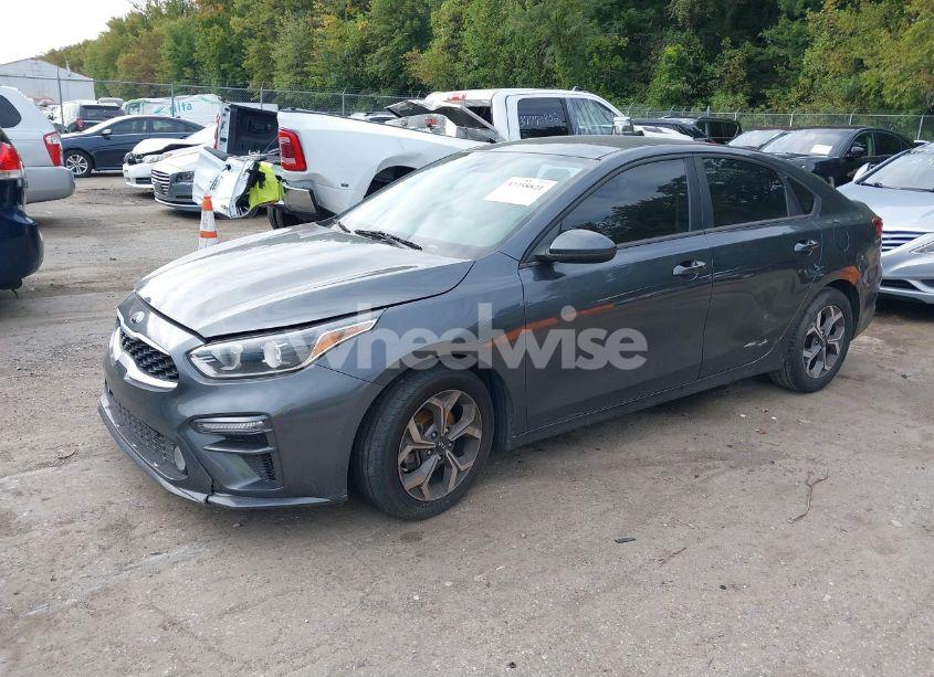 Photo 2 of 2020 Kia Forte LXS (VIN 3KPF24AD8LE143383)