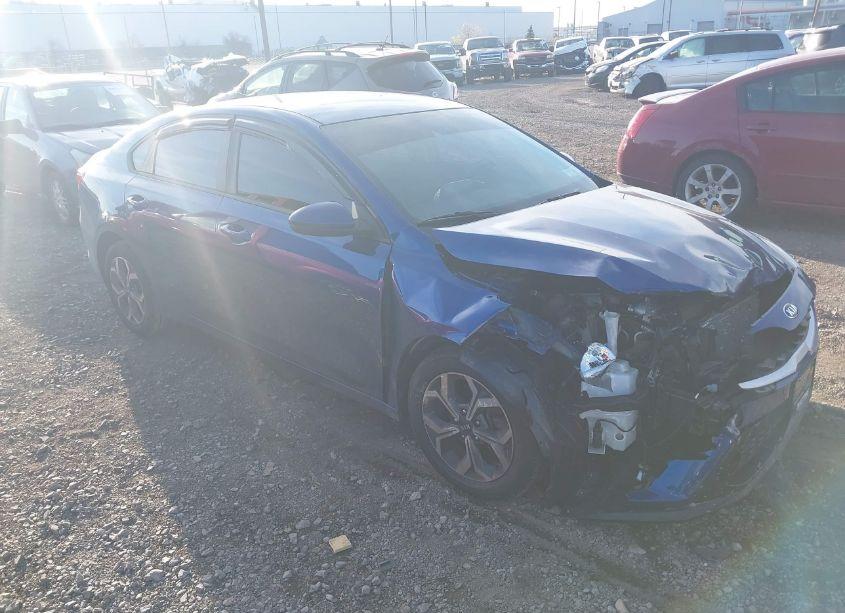 2020 Kia Forte LXS (VIN 3KPF24AD8LE163326) main photo