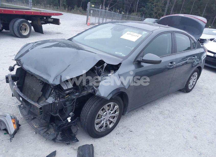 Photo 2 of 2020 Kia Forte FE (VIN 3KPF24AD8LE173807)