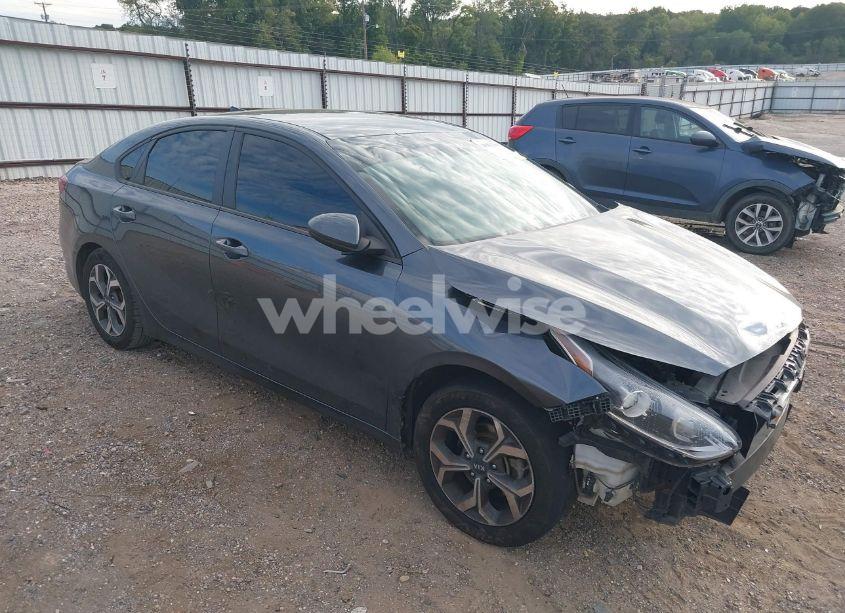 2020 Kia Forte LXS (VIN 3KPF24AD8LE187822) main photo