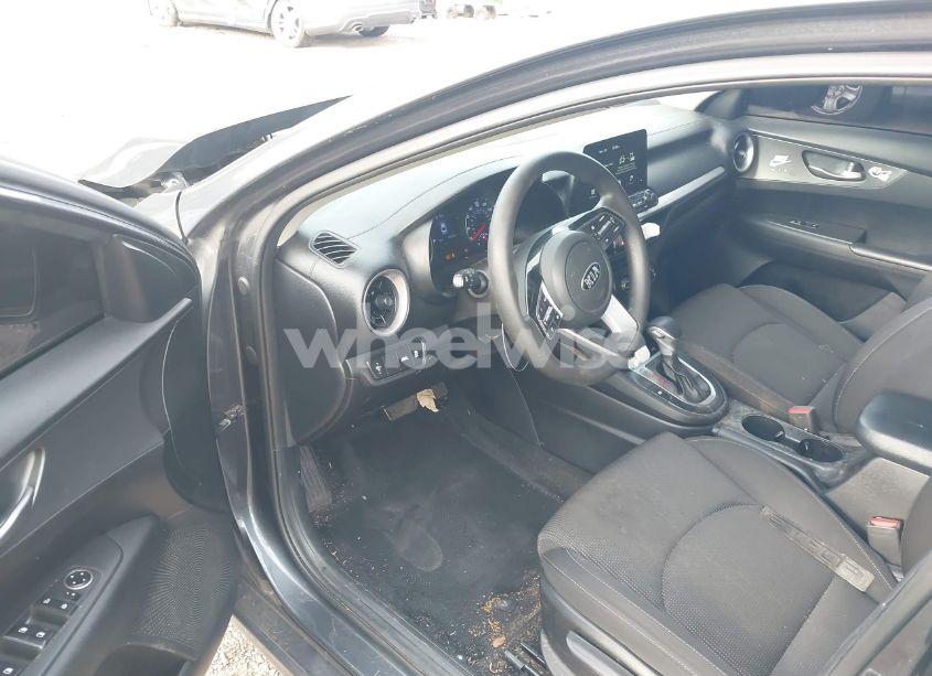 Photo 18 of 2020 Kia Forte LXS (VIN 3KPF24AD8LE187822)