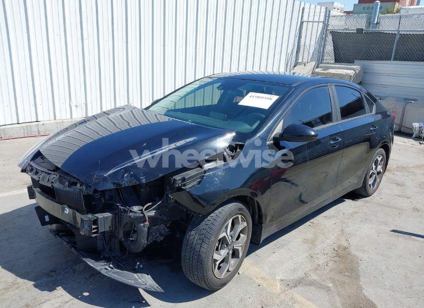 Photo 2 of 2020 Kia Forte LXS (VIN 3KPF24AD8LE191000)