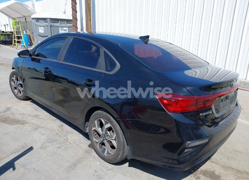 Photo 3 of 2020 Kia Forte LXS (VIN 3KPF24AD8LE191000)