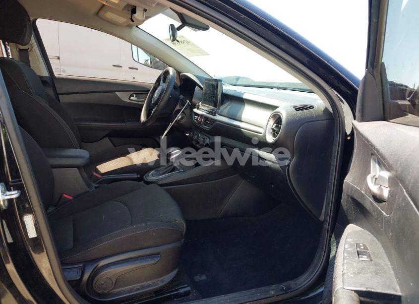 Photo 5 of 2020 Kia Forte LXS (VIN 3KPF24AD8LE191000)