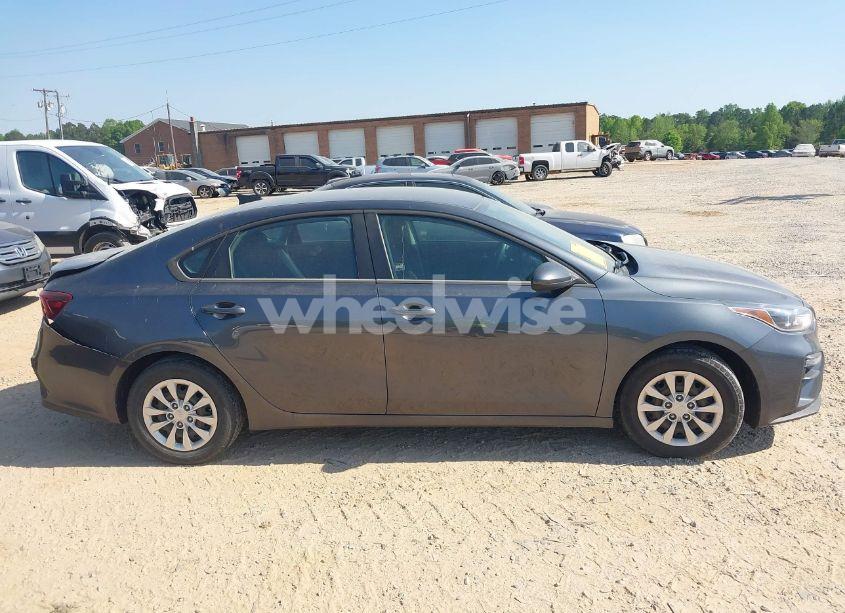 Photo 13 of 2020 Kia Forte FE (VIN 3KPF24AD8LE192311)