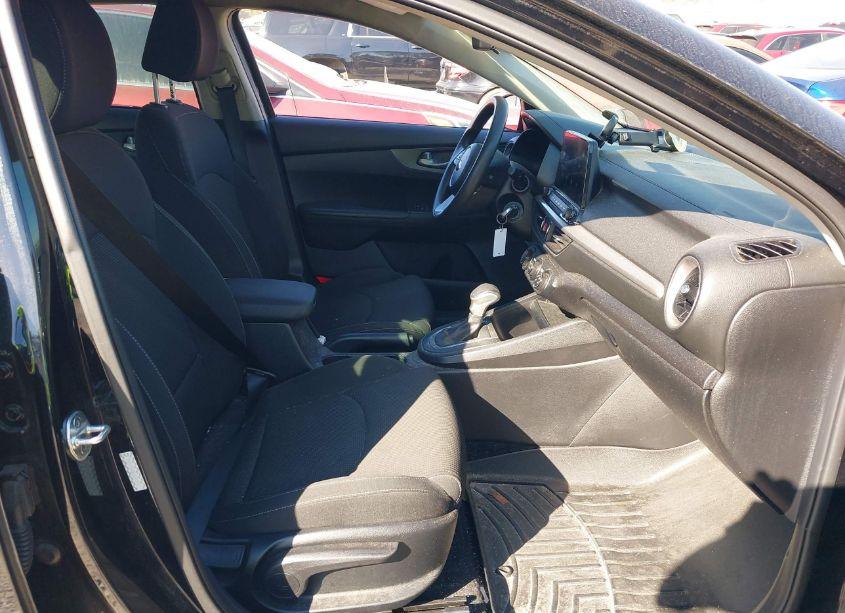 Photo 5 of 2020 Kia Forte LXS (VIN 3KPF24AD8LE240440)