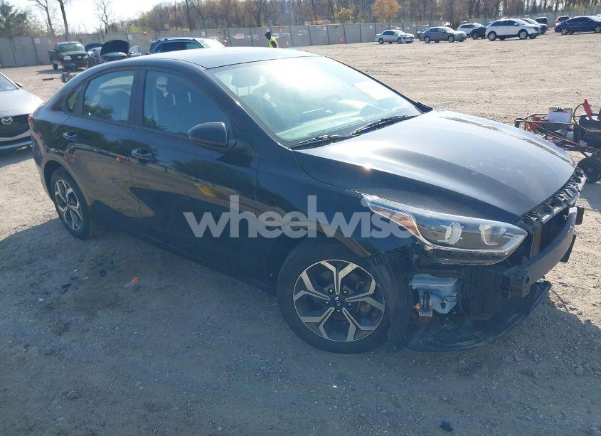 2020 Kia Forte LXS (VIN 3KPF24AD8LE243998) main photo